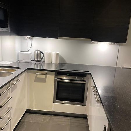 Imperial Wharf Chelsea Apartment Octavia House ロンドン エクステリア 写真